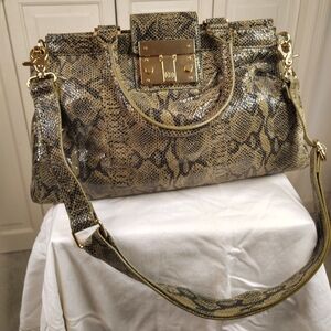 Tory Burch Green and Gold Shoulder Bag with Luxurious Hardware